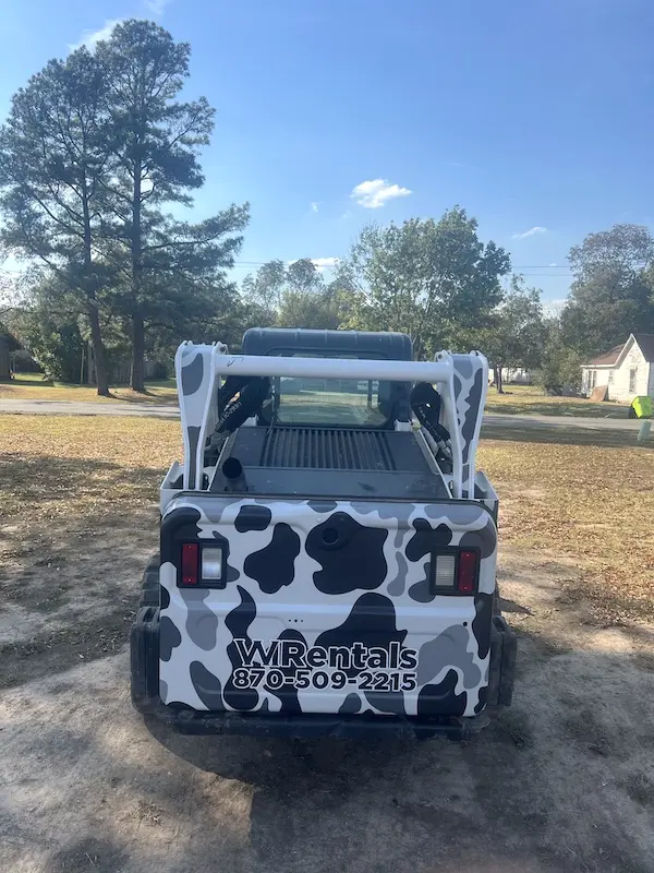 Skid steer services — WI Rentals Stuttgart, Arkansas WI Rentals skid steer equipment at work