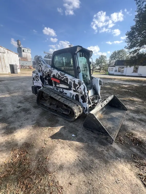Equipment rental services — WI Rentals Stuttgart, Arkansas WI Rentals skid steer equipment service